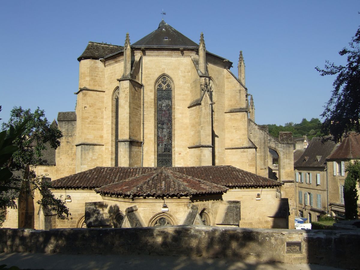 Le chevet de la cathédrale Saint-Sacerdos, à Sarlat