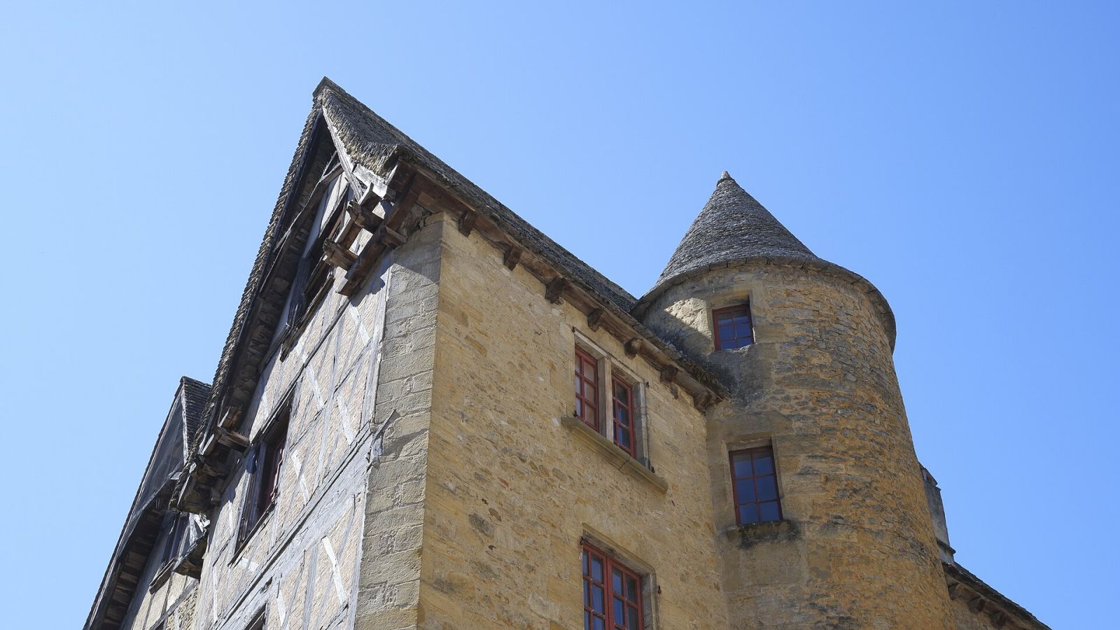 Architecture of the Medieval town of Sarlat, Dordogne, France.