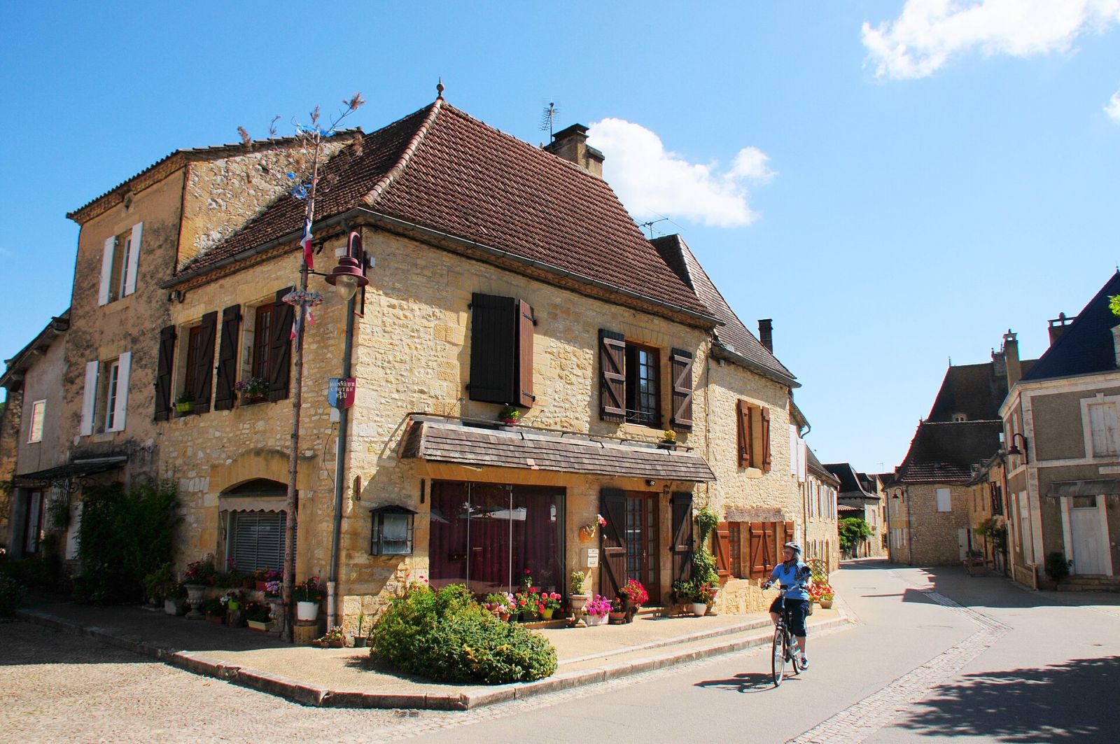 Historic houses at Daglan: a very pittoresque village in the Dordogne district